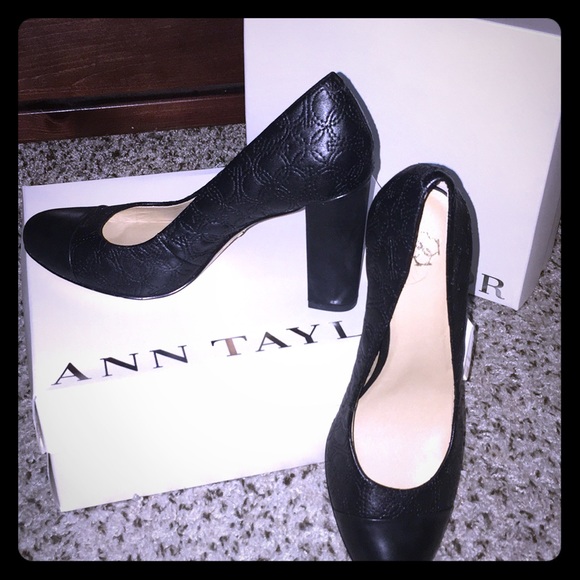 Ann Taylor Shoes - Ann Taylor Black Quilted Block Heels NEW! size 7.5